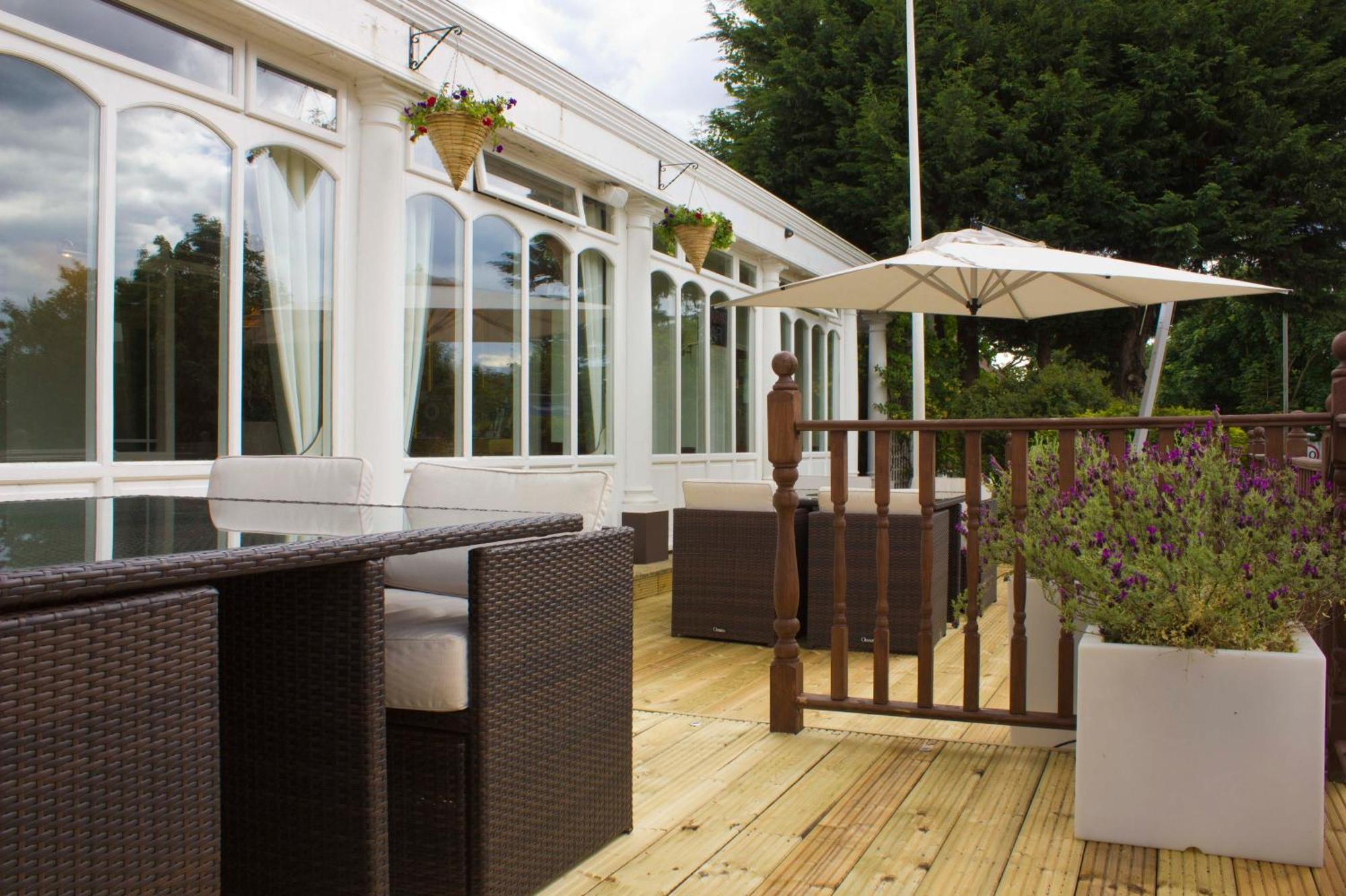 The Falcon Hotel Farnborough  Zewnętrze zdjęcie