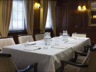 The Falcon Hotel Farnborough  Zewnętrze zdjęcie